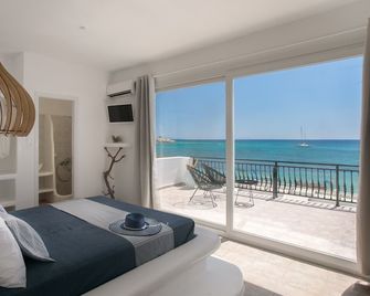 Manios Suites - Agia Anna