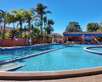 Riverview Holiday Apartment 92 - Ground Floor- Kalbarri, Wa - Kalbarri - Басейн