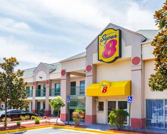 Super 8 by Wyndham Stafford - Stafford - Rakennus