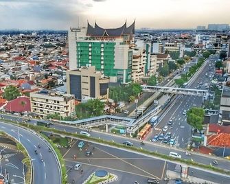 Hotel Balairung Jakarta - Jakarta - Outdoor view