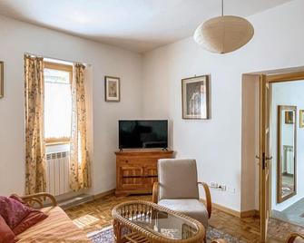 Awesome Home In Castagnetoli - Mulazzo - Living room