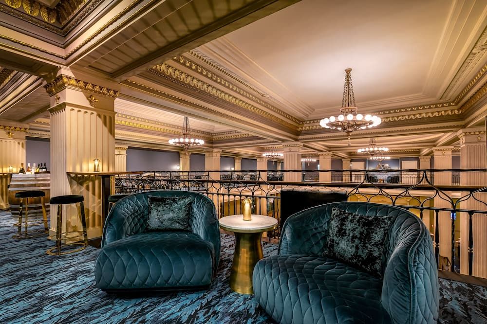 تريسري أون كولينز