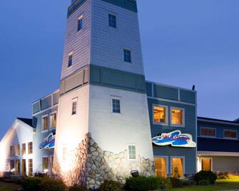 AmericInn by Wyndham Wetmore Munising - Wetmore - Building