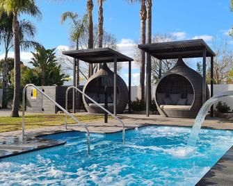 Federation Motor Inn - Corowa - Pool