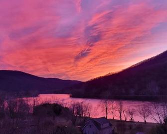 The Blue Ridge Bungalow- 3BR 2BA, hot tub with panoramic views, dog-friendly. - Blacksburg - Venkovní prostory