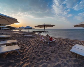 Le Calette Bay - צ'פאלו - חוף