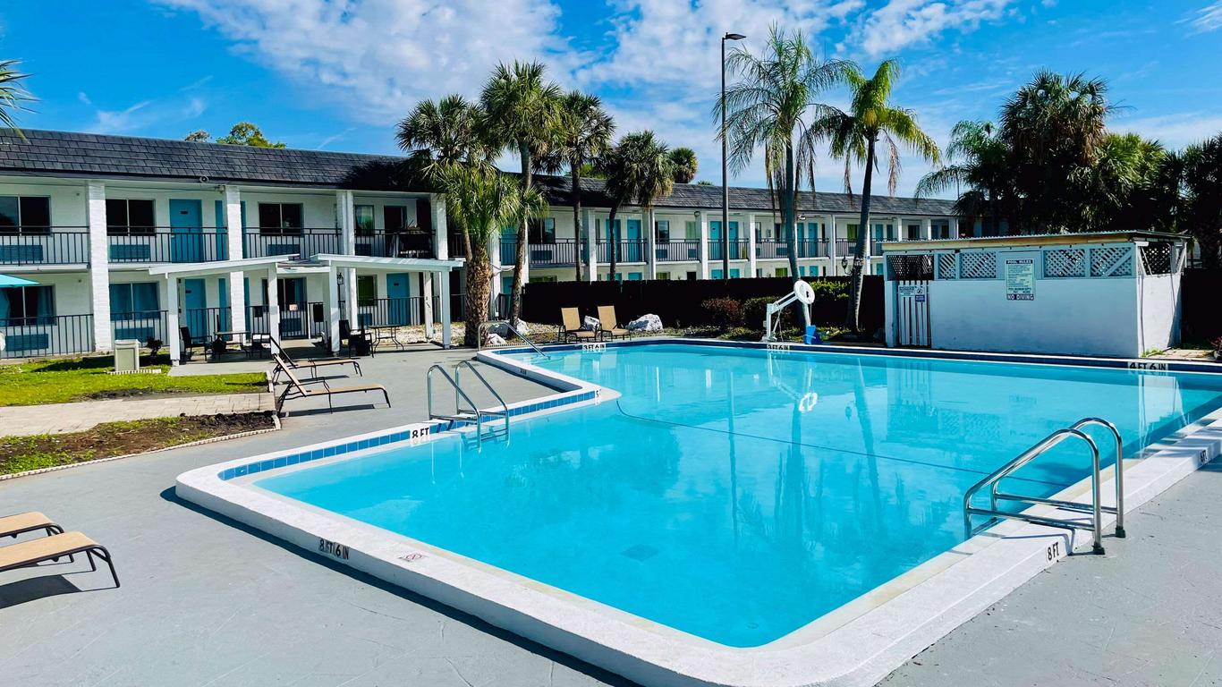 Rodeway Inn Clearwater - Central