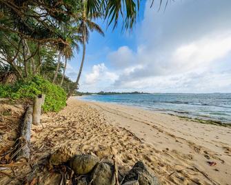 30 Day Perfect “beachfront “ Getaway! Steps To The Beach Through The Backyard - Laie - Beach