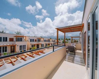 Royal Apartment - Michamvi - Balcon