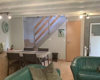 Vacation home \'Gare de Mareuil\' in southwest France - Mareuil - Salon