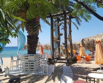 Anna Georgiou Studios - Skala Sotiros - Playa