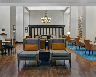 Hampton Inn & Suites Augusta West - Augusta - Lounge