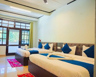 Hotel Spring Birds - Bhimtal - Bedroom