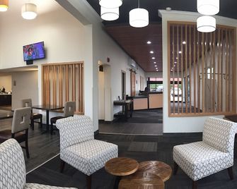 Quality Inn and Suites Clackamas - Portland - Clackamas - Lobby