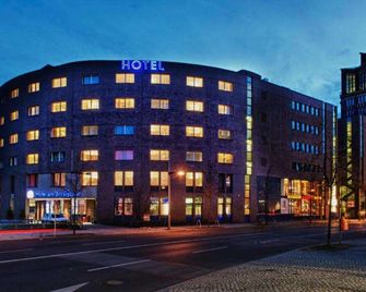 Hotel am Borsigturm - Berlin - Building