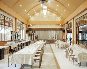 باندا تي جاردن سويتس - تاغبيلاران ستي - مطعم