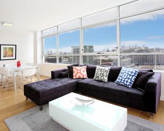 Modern and Spacious 3BR Zetland Apartment with Views over Moore Park - Sydney - Living room