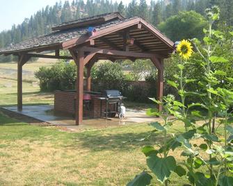 Willow Bay Rv Resort & Marina - Nine Mile Falls - Patio