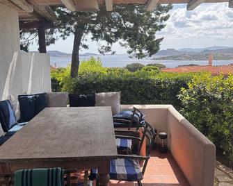 Casina al Mare, Porto Rafael - Baia Sardinia - Balkon