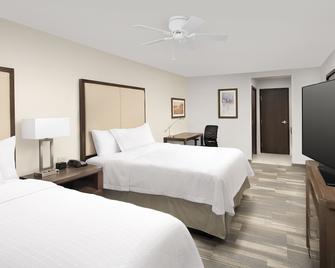 Homewood Suites by Hilton Kansas City Speedway - Kansas City - Bedroom