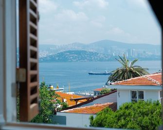 Laden Palas Hotel - Büyükada - Balkon