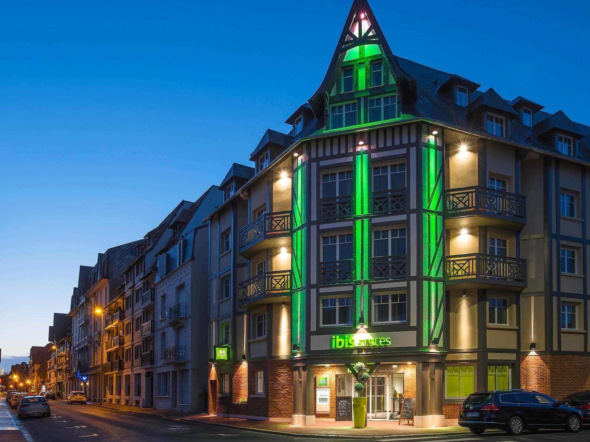 Ibis Styles Deauville Centre - Deauville - Building