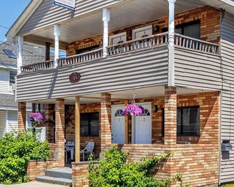 Nautical Beach Properties - Hampton - Gebäude