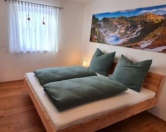 Apartment Hipp No. 2 - 95m² new building on the ground floor with terrace and mountain view in top location - Halblech - Schlafzimmer