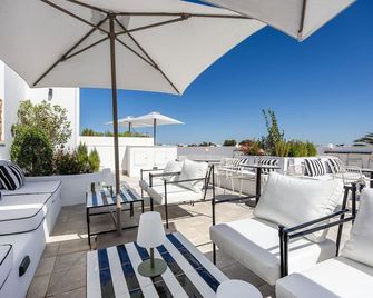 Apartment 'Suite 5' with Shared Terrace, Wi-Fi and Air Conditioning - Chiclana de la Frontera - Balcony