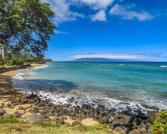 Kuleana 405 Oceanfront 1Bedroom condo - Lahaina - Beach