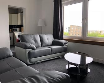 Dysart Sea View Apartment - Kirkcaldy - Living room
