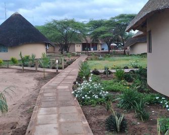 Nkanga Hotel - Kasane - Outdoor view