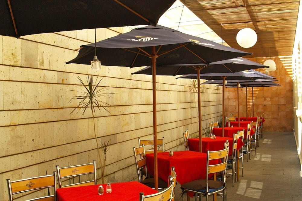 Hotel & Suites Galeria - מורליה - מסעדה