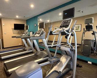 SureStay by Best Western Bismarck - Bismarck - Posilovna