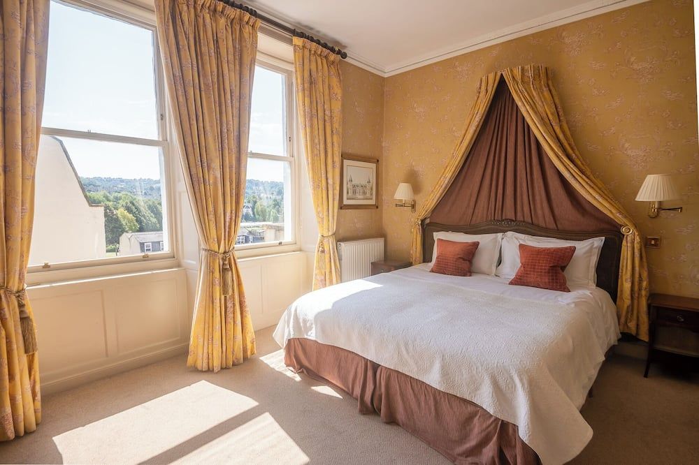 دوكيس باث - باث - غرفة نوم