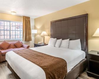 Americas Best Value Inn and Suites Flagstaff - Flagstaff - Bedroom
