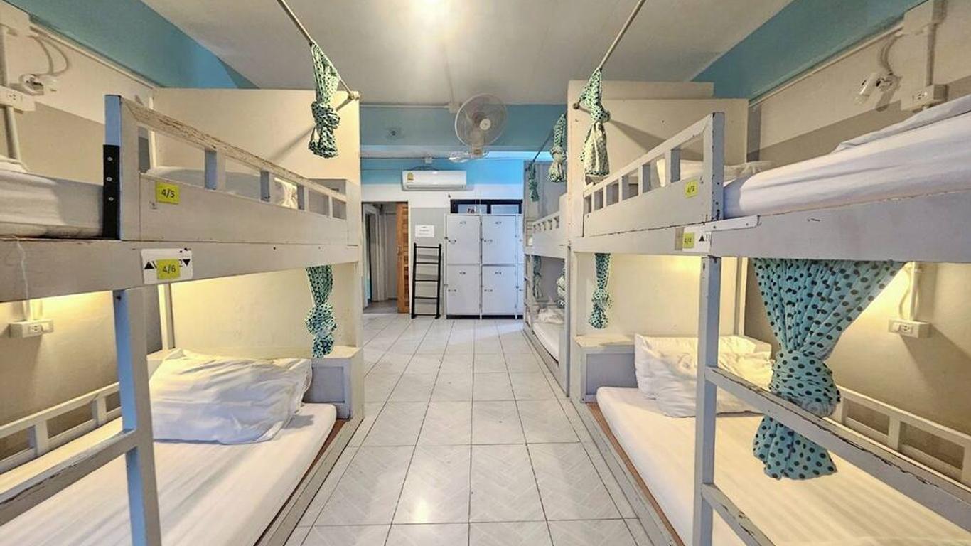 Me U Hostel
