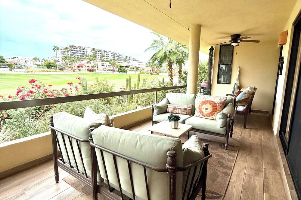 Walk To The Beach - Beautiful Spacious 2 Bd Condo - סן חוסה דל קאבו - מרפסת