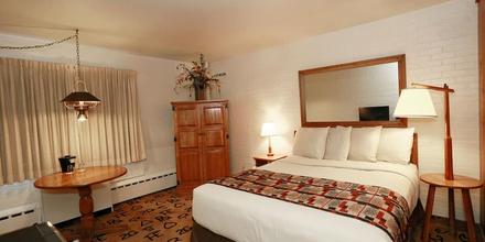 Image of hotel: Dude Rancher Lodge