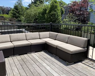 Beautiful brownstone on family friendly, leafy block in the heart of Park Slope - New York - Balcony