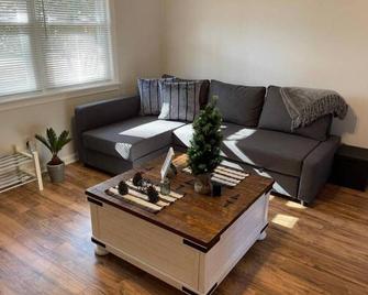 Newnan - Newnan - Living room