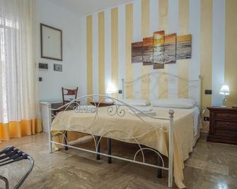 B&B Le Terrazze - Mola di Bari - Bedroom