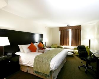 Foxwood Inn & Suites - Drayton Valley - Bedroom