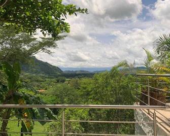 Hotel Campestre Cerro Dorado - Mariquita - Balcón