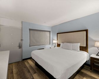 Rodeway Inn Midland South - Midland - Bedroom