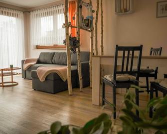 Fewo Hellerswiesen Arbeiterunterkunft - Bahretal - Sala de estar