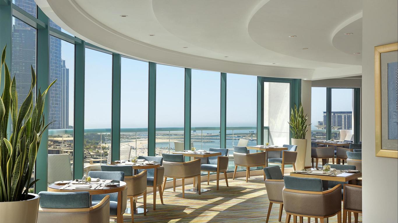 منتجع هيلتون دبي الجميرة