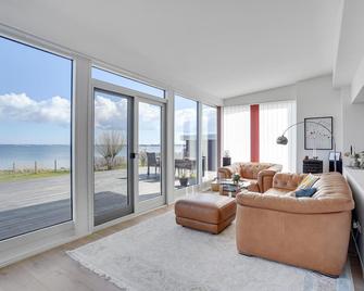Beautiful home in Kalvehave with house sea view - Kalvehave - Sala de estar