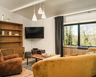 Maison Cosy au Coeur D'une Exploitation Agricole bio - Sadirac - Sala de estar