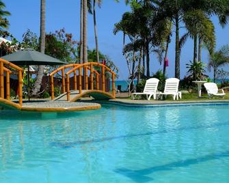 Crystal Paradise Resort, Spa & Winery - Narra - Piscina